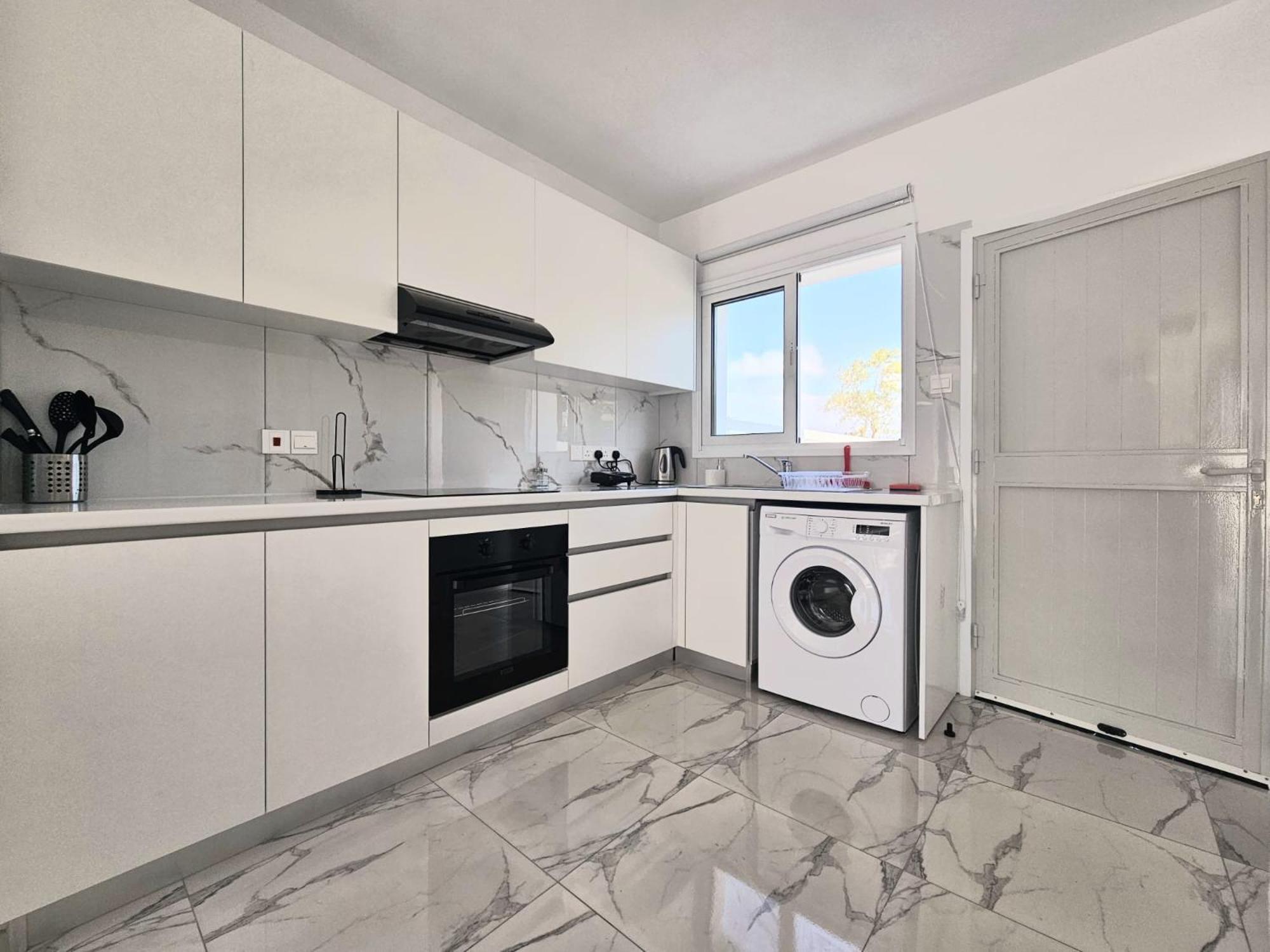 2Bd Garden Apartment Paphos Extérieur photo