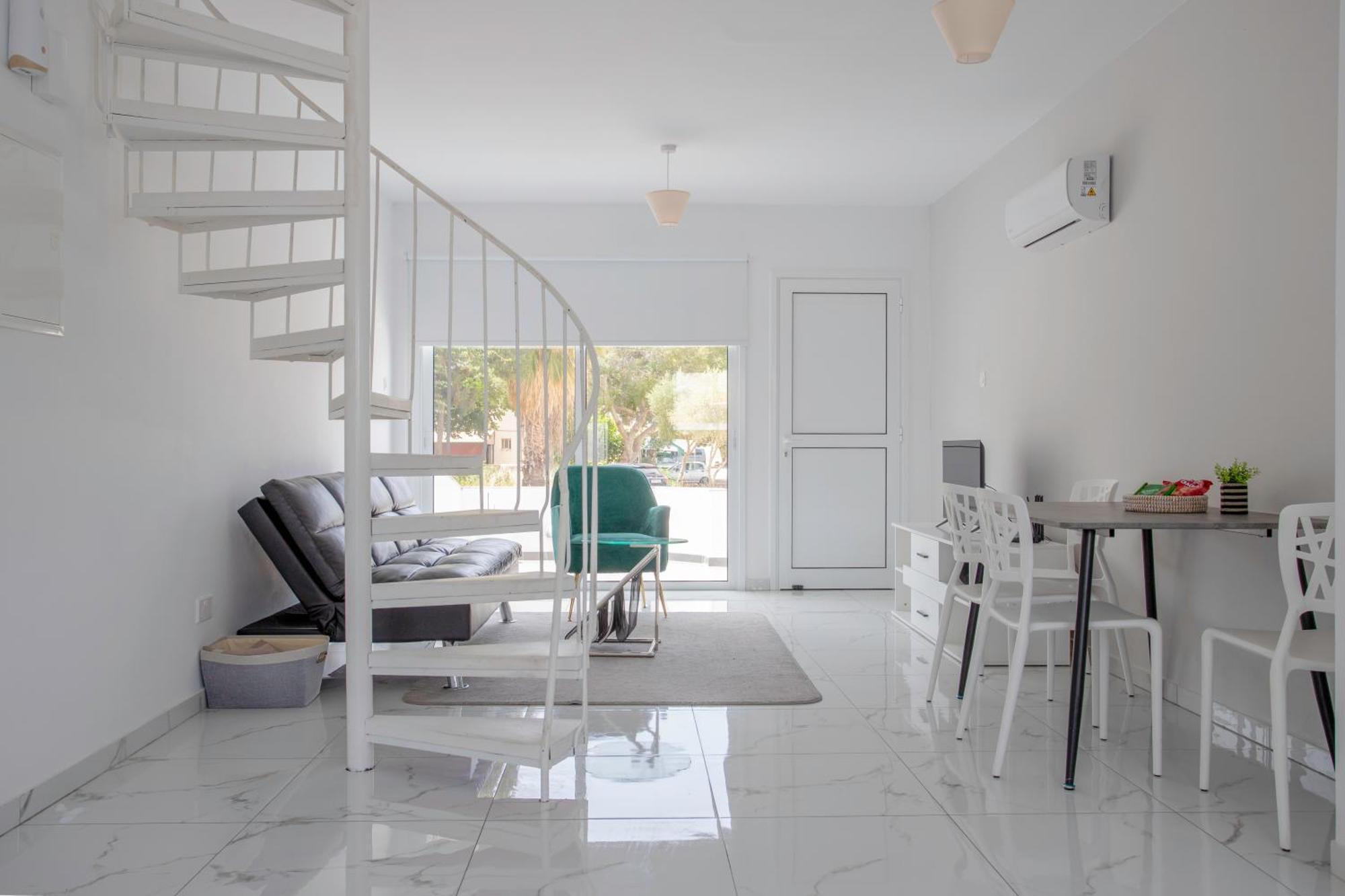 2Bd Garden Apartment Paphos Extérieur photo